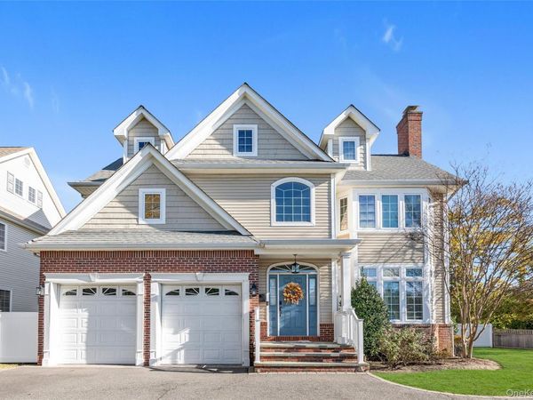 115 Lincoln Avenue , Rockville Centre, NY 11570