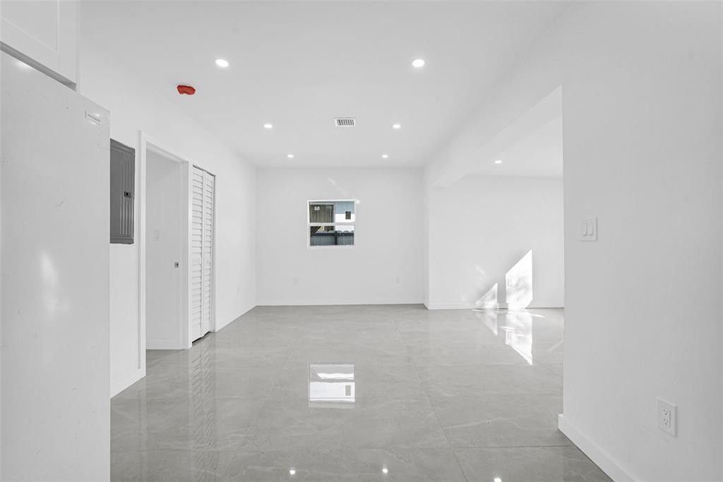 11406 NW 17th Avenue, Miami, FL 33167 Photo