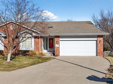 13302 Hillsborough Drive, Omaha, NE 68164