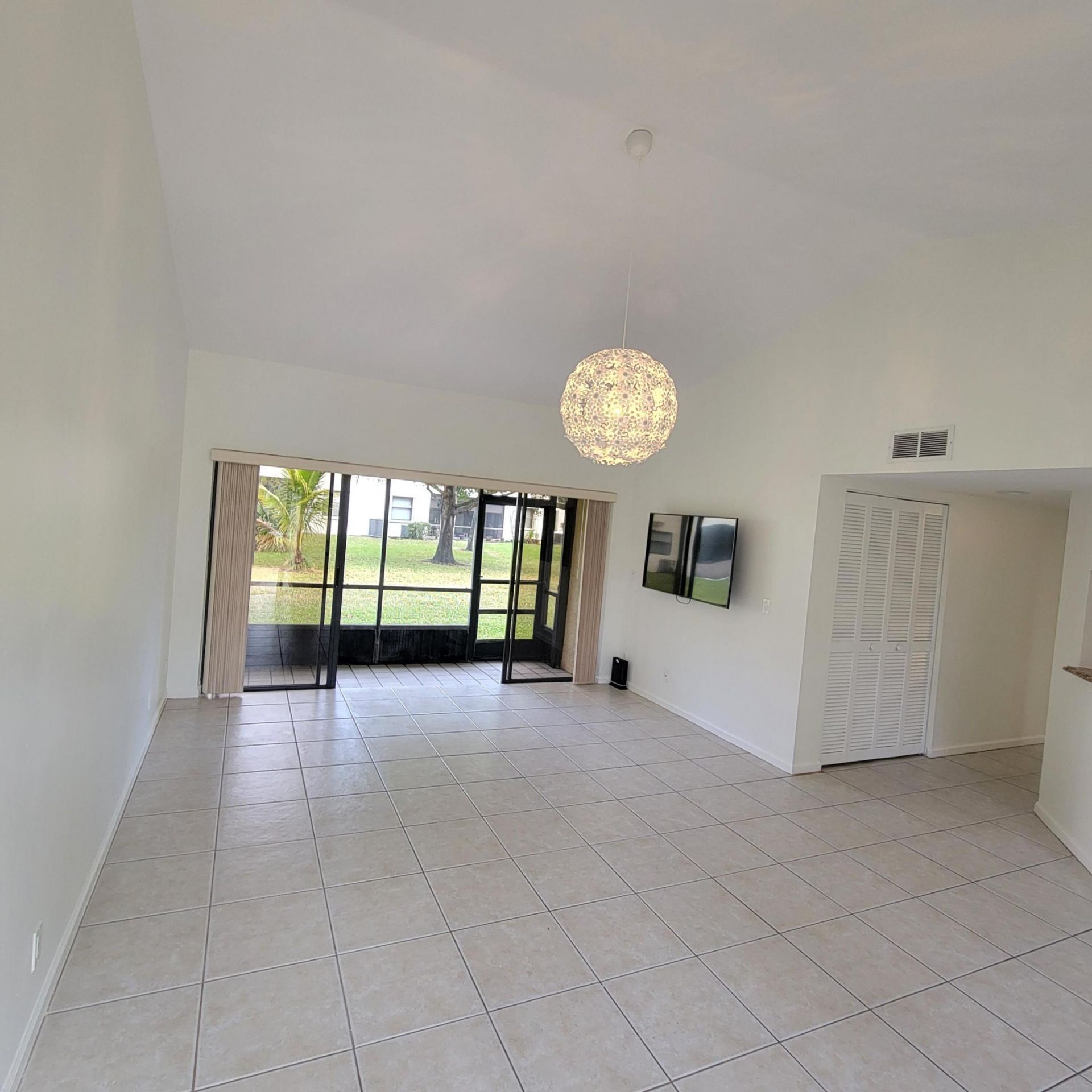23 Via De Casas Sur, Unit 103, Boynton Beach, FL 33426 Photo