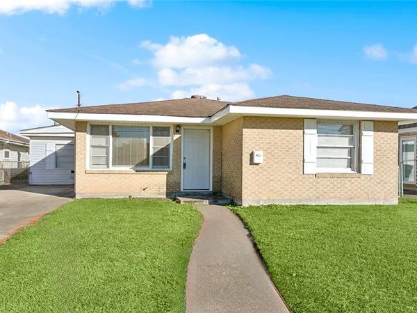 2005 MANOR HEIGHTS Drive, Marrero, LA 70072