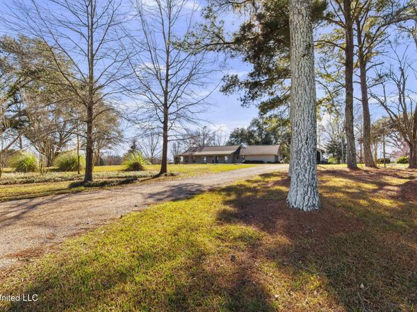 205 Avondale Road, Canton, MS 39046