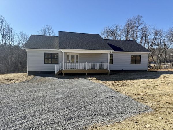 1518 Stonehouse Rd, Caldwell, WV 24925