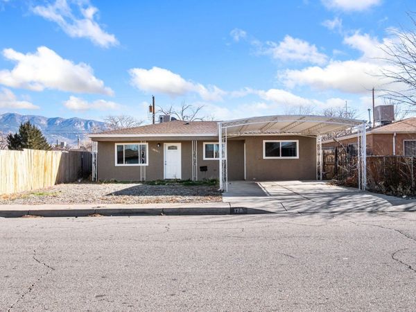 128 Espejo Street NE, Albuquerque, NM 87123
