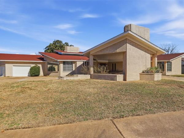7700 S Country Club Drive, Oklahoma City, OK 73159