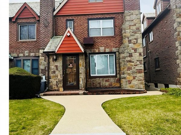 7717 82nd Street , Glendale, NY 11385