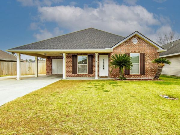 243 Dove Tail Dr, Gray, LA 70359