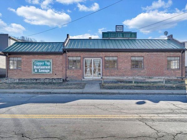 630 Lowe ST, Buchanan, VA 24066