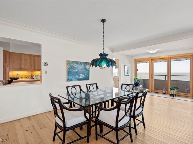 2 Bratenahl Place, Unit 3F, Bratenahl, OH 44108 Photo 16