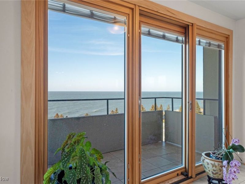 2 Bratenahl Place, Unit 3F, Bratenahl, OH 44108 Photo 17