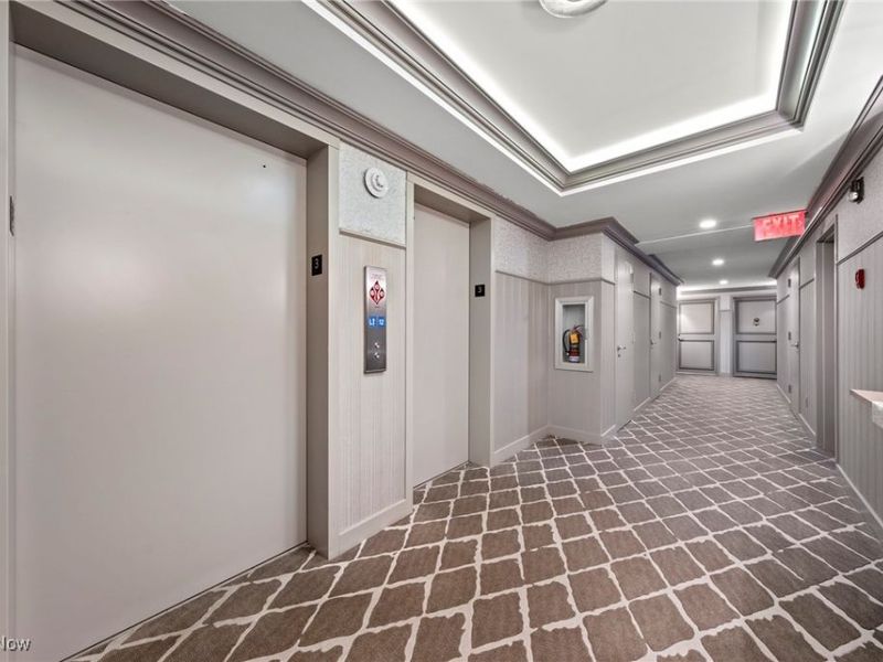 2 Bratenahl Place, Unit 3F, Bratenahl, OH 44108 Photo 3