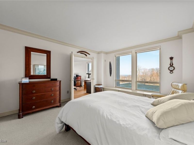 2 Bratenahl Place, Unit 3F, Bratenahl, OH 44108 Photo 34