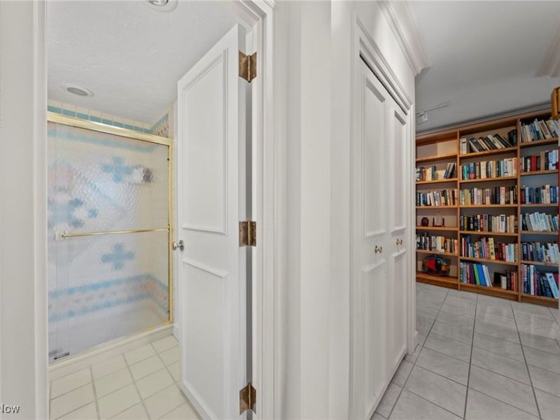 2 Bratenahl Place, Unit 3F, Bratenahl, OH 44108 Photo 36