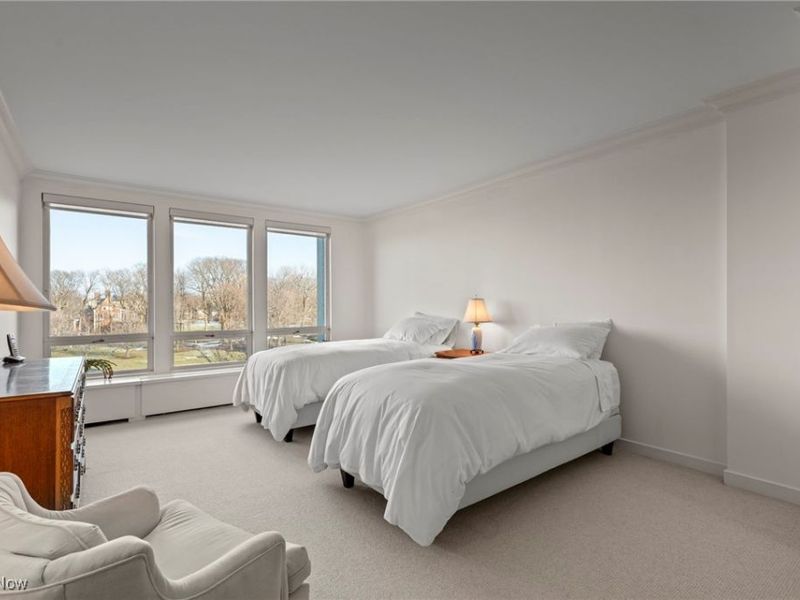 2 Bratenahl Place, Unit 3F, Bratenahl, OH 44108 Photo 38