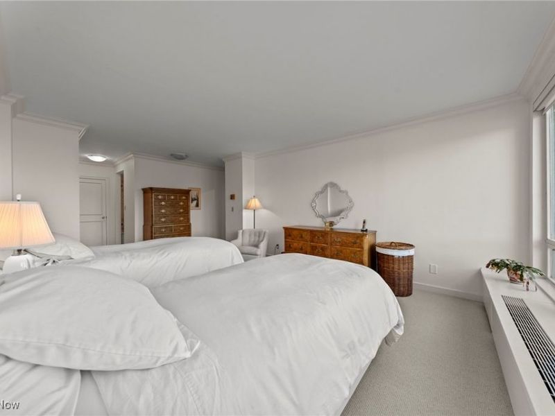 2 Bratenahl Place, Unit 3F, Bratenahl, OH 44108 Photo 39