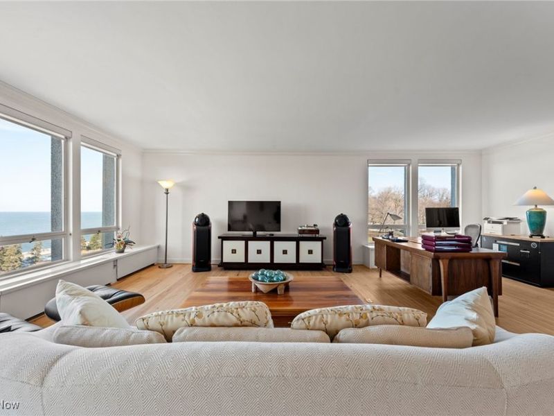 2 Bratenahl Place, Unit 3F, Bratenahl, OH 44108 Photo 9