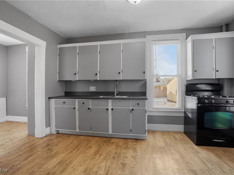 1420 Home Avenue, Akron, OH 44310 Photo 8