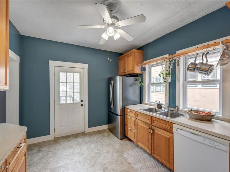 101 Marvin Avenue, Akron, OH 44302 Photo 12