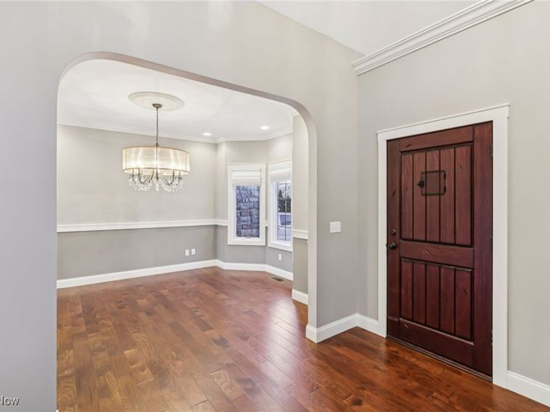 2 Creek Ridge, Rocky River, OH 44116 Photo 4