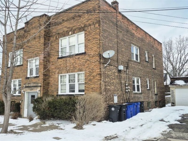 15951 Whitcomb Road, Cleveland, OH 44110 Photo 2