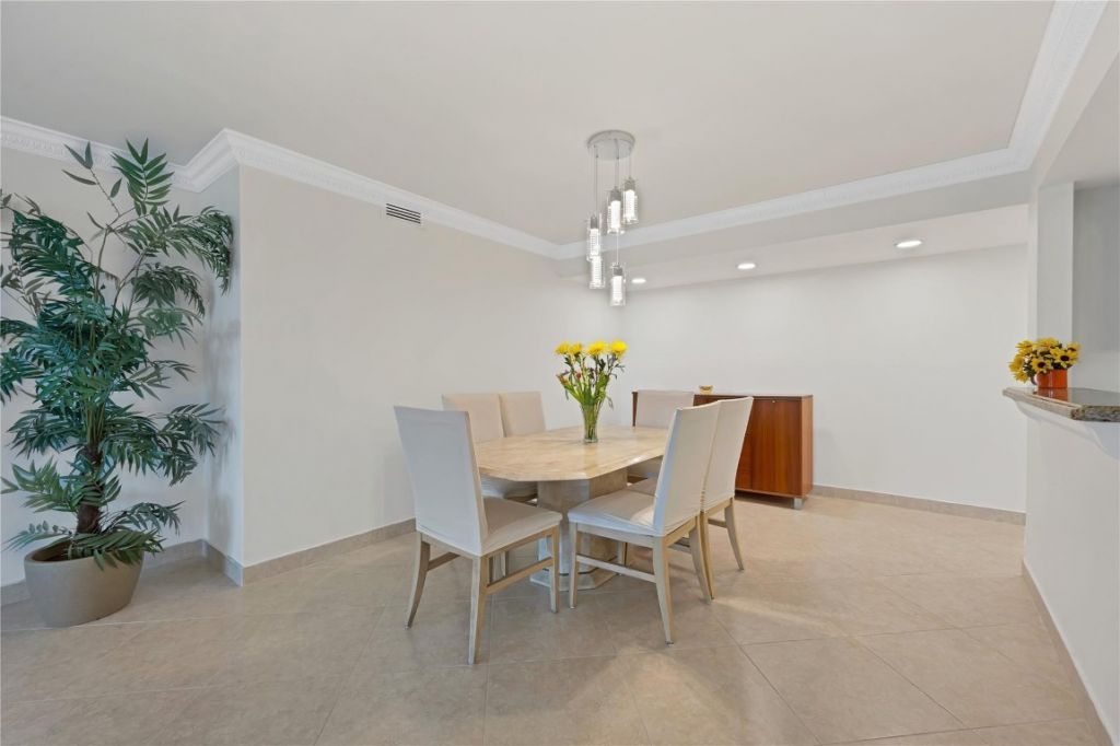 1980 S Ocean Drive, Unit 15L, Hallandale Beach, FL 33009 Photo