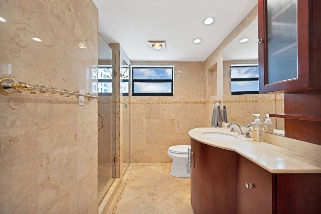 1980 S Ocean Drive, Unit 15L, Hallandale Beach, FL 33009 Photo