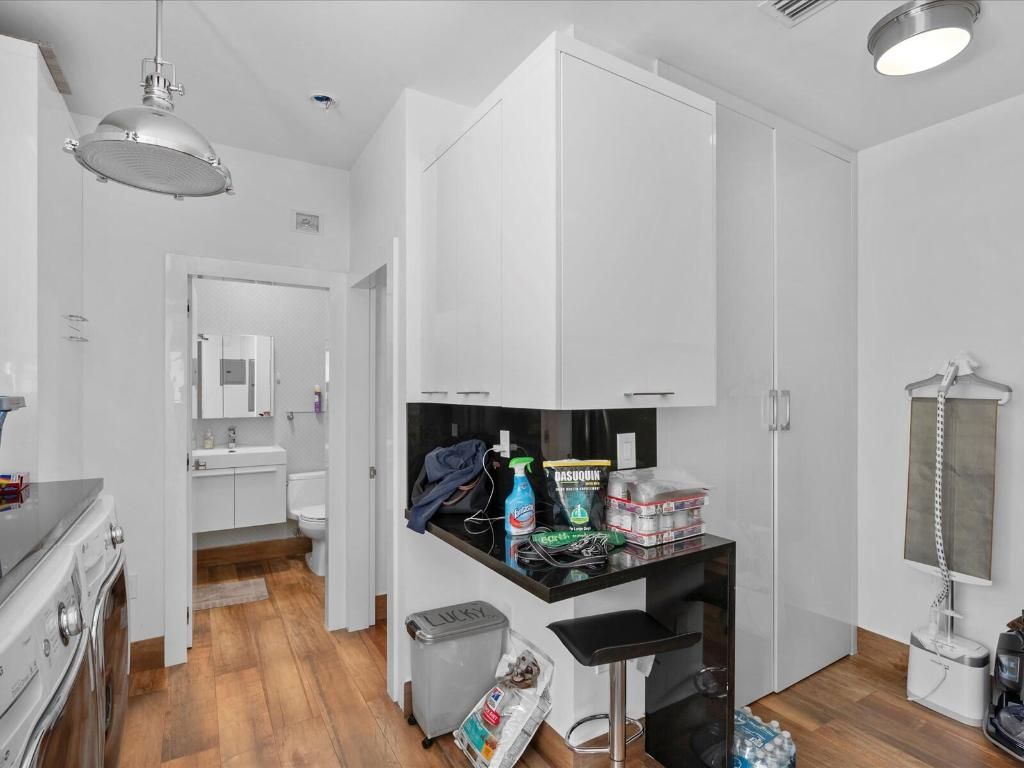 3917 S Le Jeune Road, Miami, FL 33146 Photo