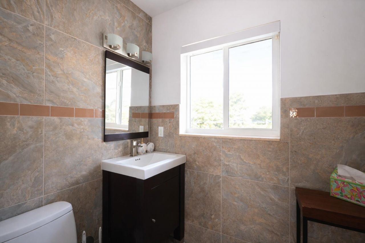 3018 NE 26th Street, Fort Lauderdale, FL 33305 Photo