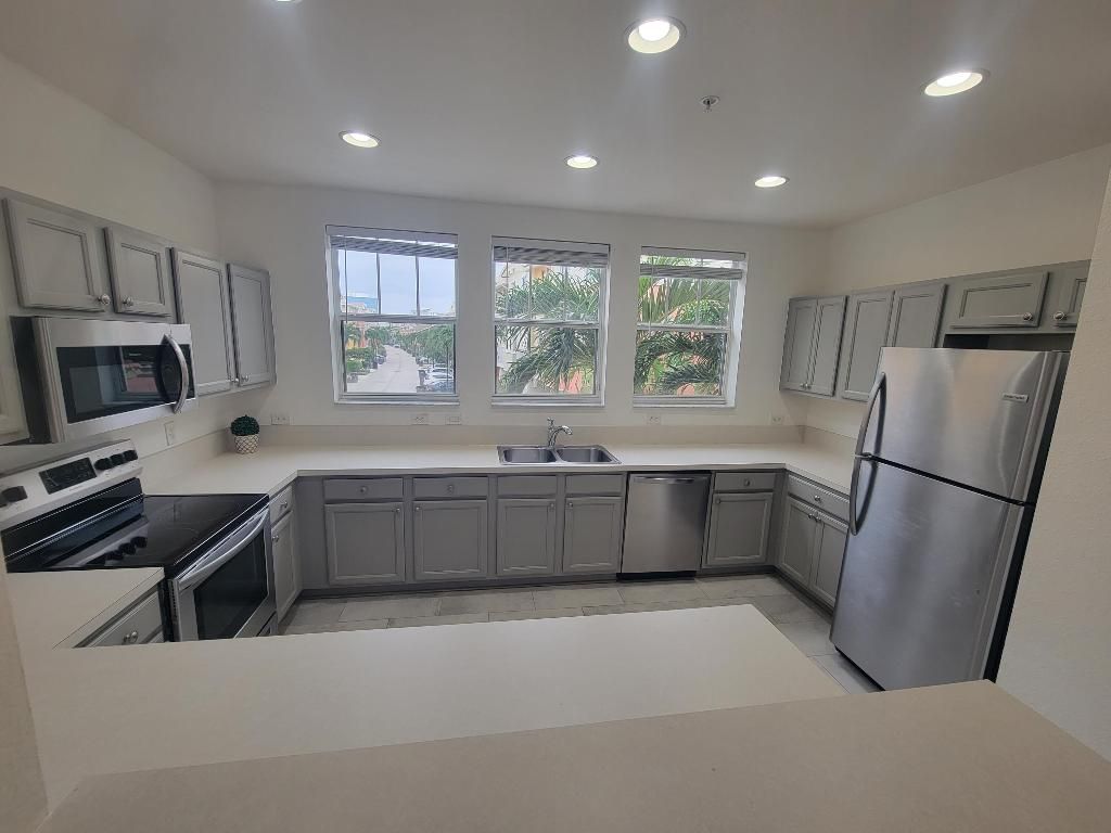 750 Millbrae Court, Unit 5, West Palm Beach, FL 33401 Photo