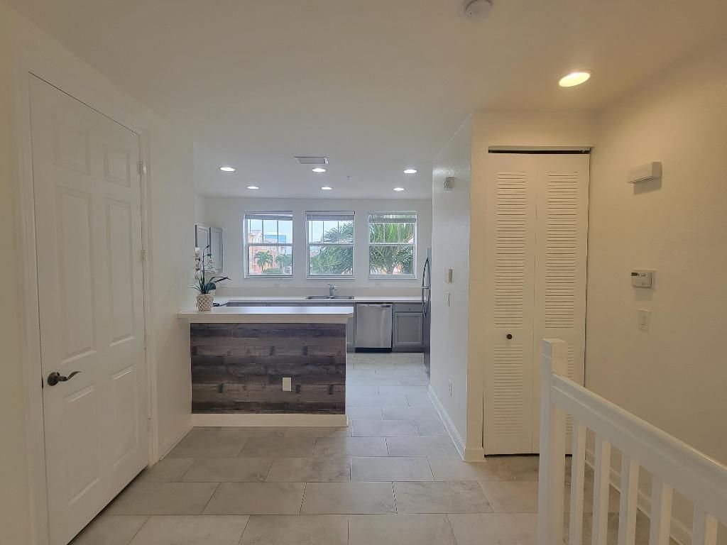 750 Millbrae Court, Unit 5, West Palm Beach, FL 33401 Photo