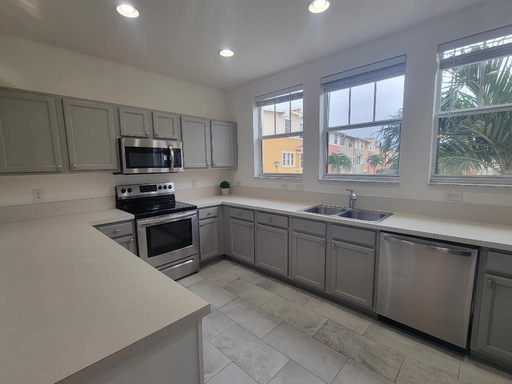 750 Millbrae Court, Unit 5, West Palm Beach, FL 33401 Photo