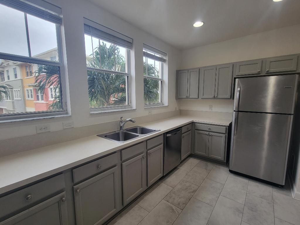 750 Millbrae Court, Unit 5, West Palm Beach, FL 33401 Photo