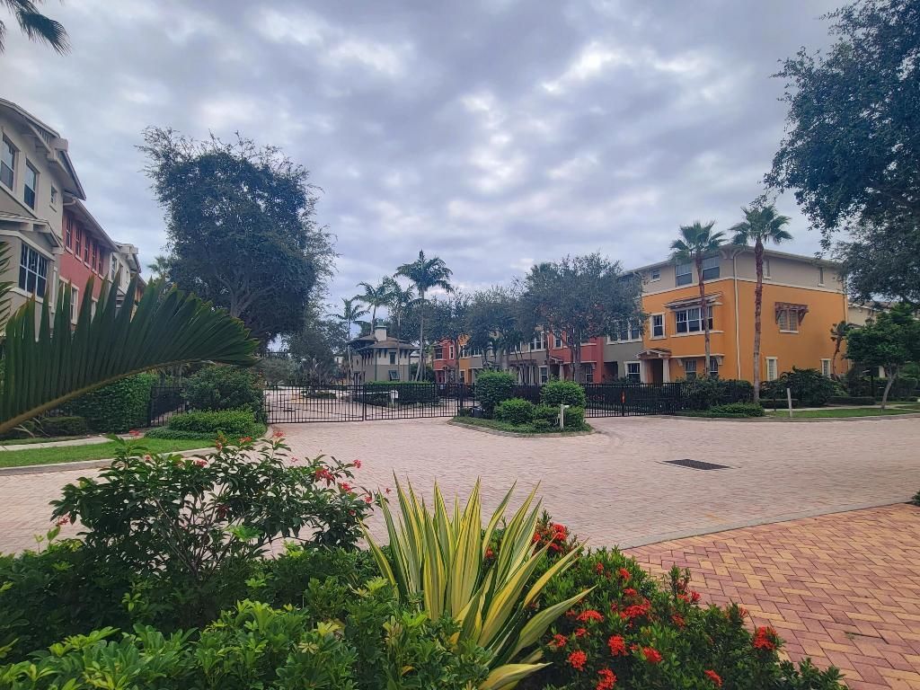 750 Millbrae Court, Unit 5, West Palm Beach, FL 33401 Photo