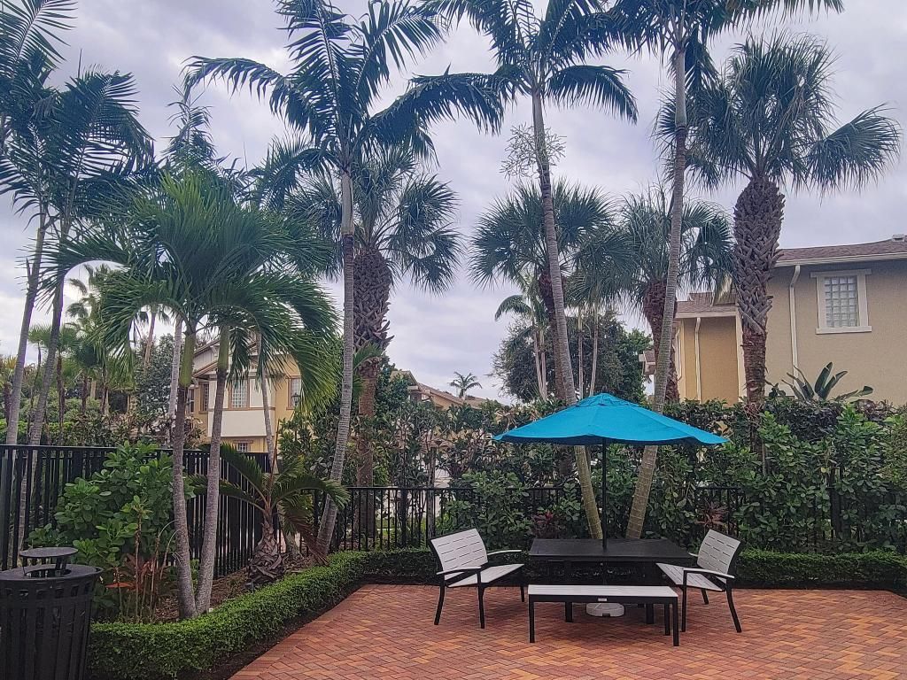 750 Millbrae Court, Unit 5, West Palm Beach, FL 33401 Photo