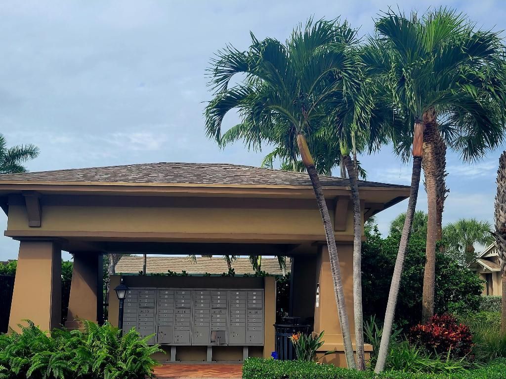 750 Millbrae Court, Unit 5, West Palm Beach, FL 33401 Photo