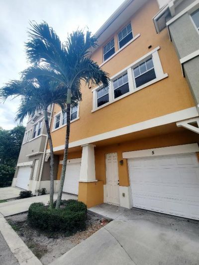 750 Millbrae Court, Unit 5, West Palm Beach, FL 33401 Photo