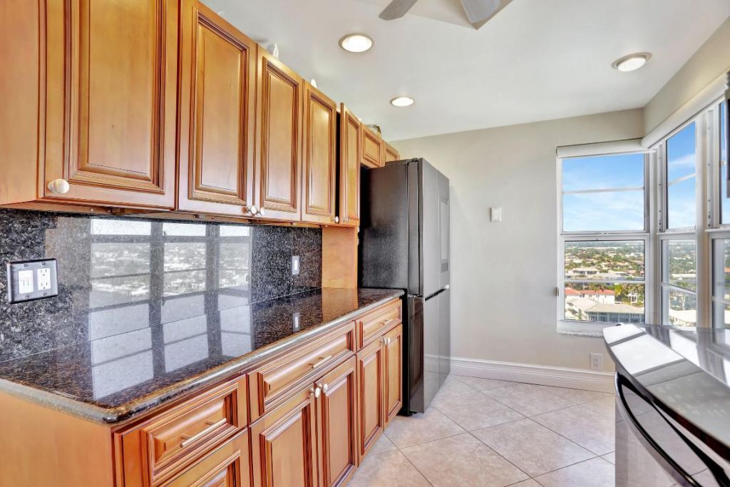 1021 Hillsboro Mile, Unit 1108, Hillsboro Beach, FL 33062 Photo