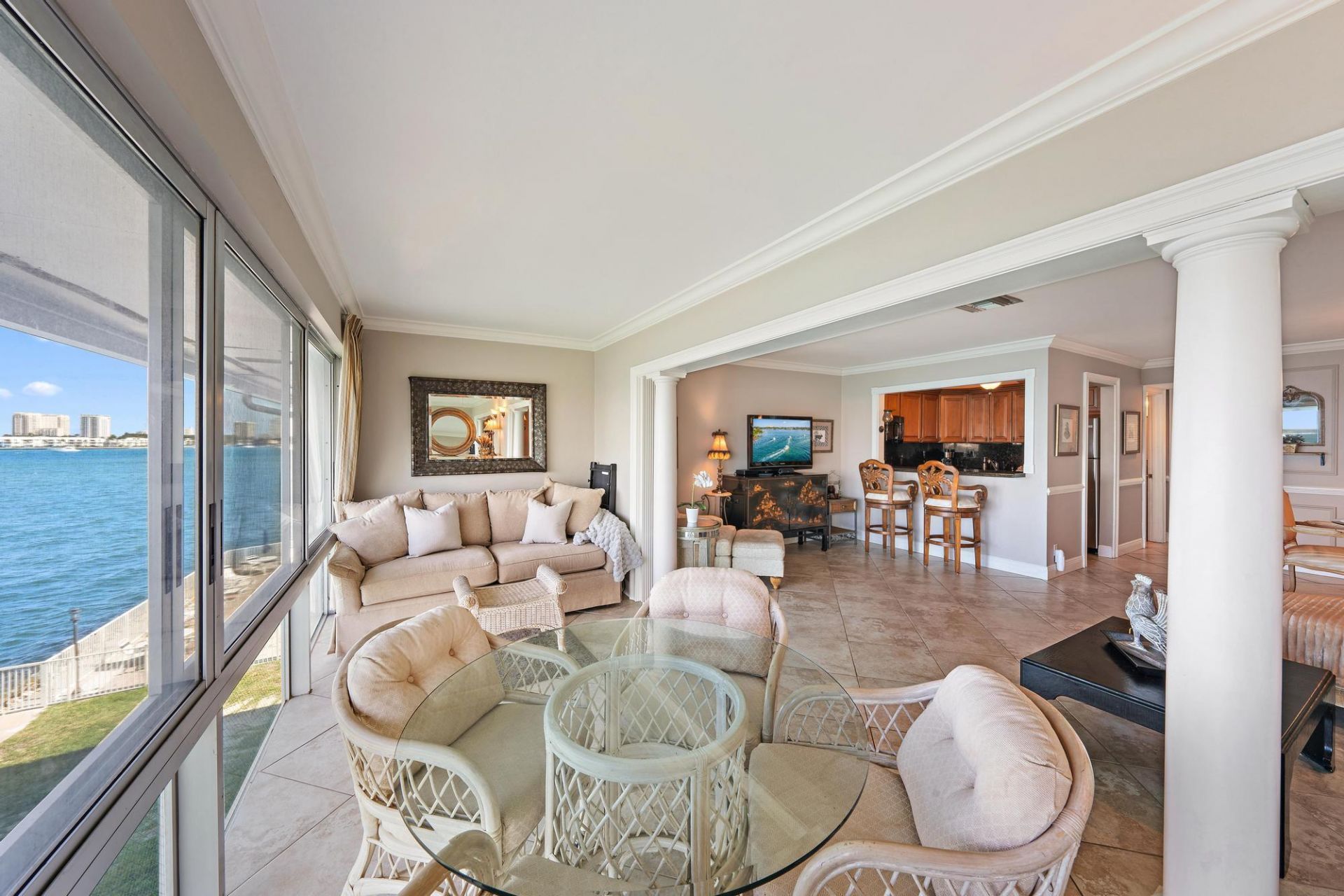 400 Wilma Circle, Unit 309, Riviera Beach, FL 33404 Photo