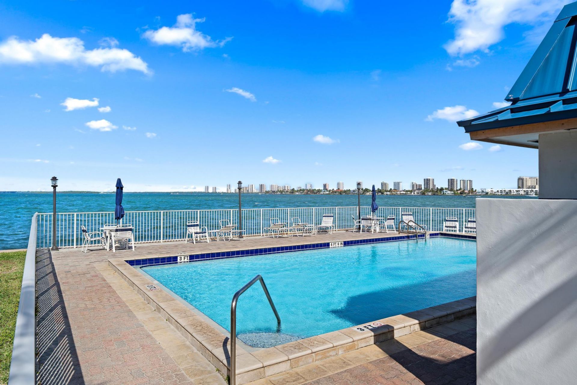 400 Wilma Circle, Unit 309, Riviera Beach, FL 33404 Photo