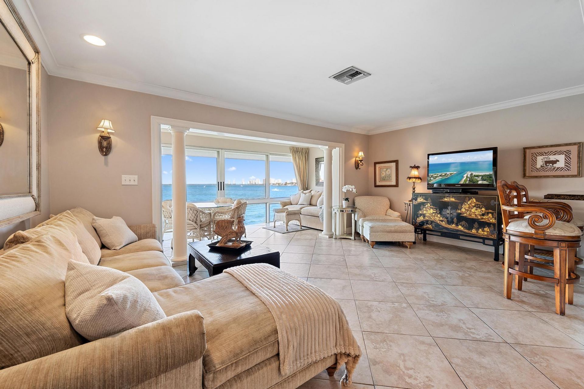 400 Wilma Circle, Unit 309, Riviera Beach, FL 33404 Photo