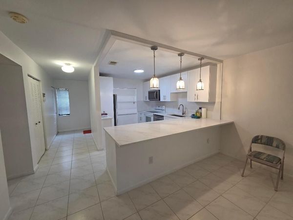 9187 Norte Lago, Unit 5e, Boca Raton, FL 33428