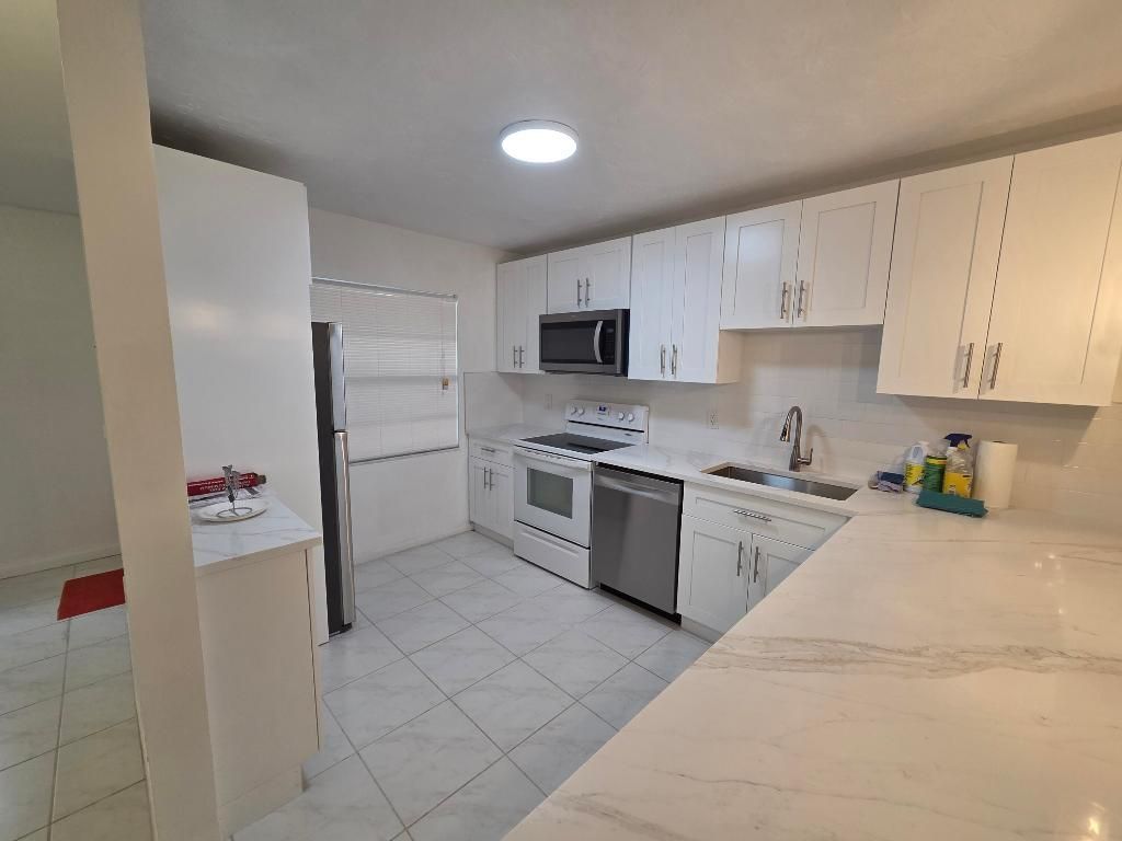9187 Norte Lago, Unit 5e, Boca Raton, FL 33428 Photo