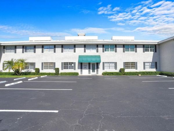 299 SW 7th Street, Unit 1040, Boca Raton, FL 33432