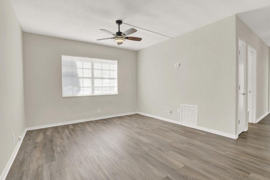 299 SW 7th Street, Unit 1040, Boca Raton, FL 33432 Photo