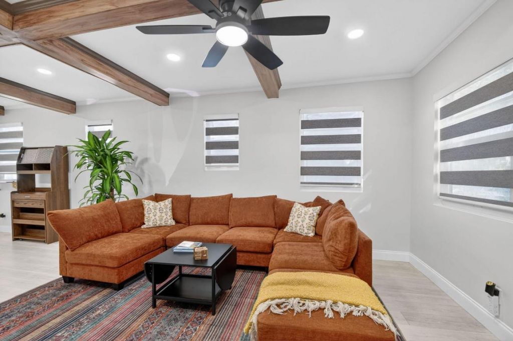 1511 S Palmway, Lake Worth Beach, FL 33460 Photo