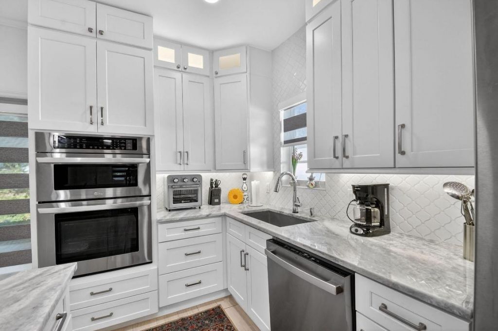 1511 S Palmway, Lake Worth Beach, FL 33460 Photo