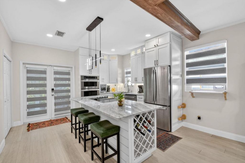 1511 S Palmway, Lake Worth Beach, FL 33460 Photo