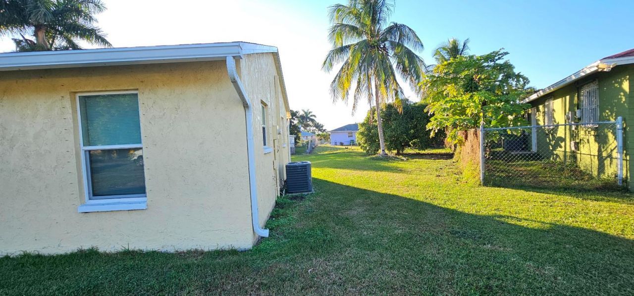 323 Seminole Court, Pahokee, FL 33476 Photo
