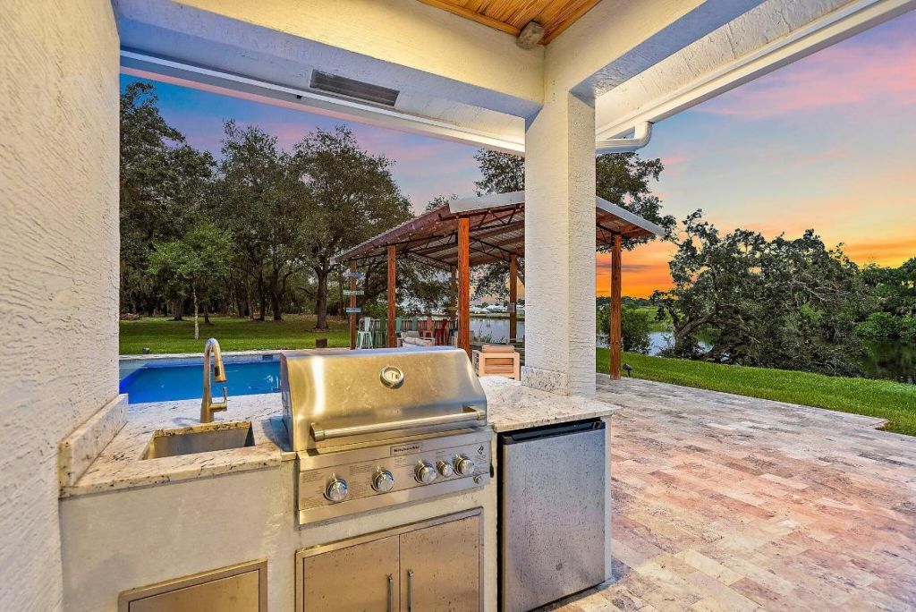 12955 SW Kanner Highway, Indiantown, FL 34956 Photo