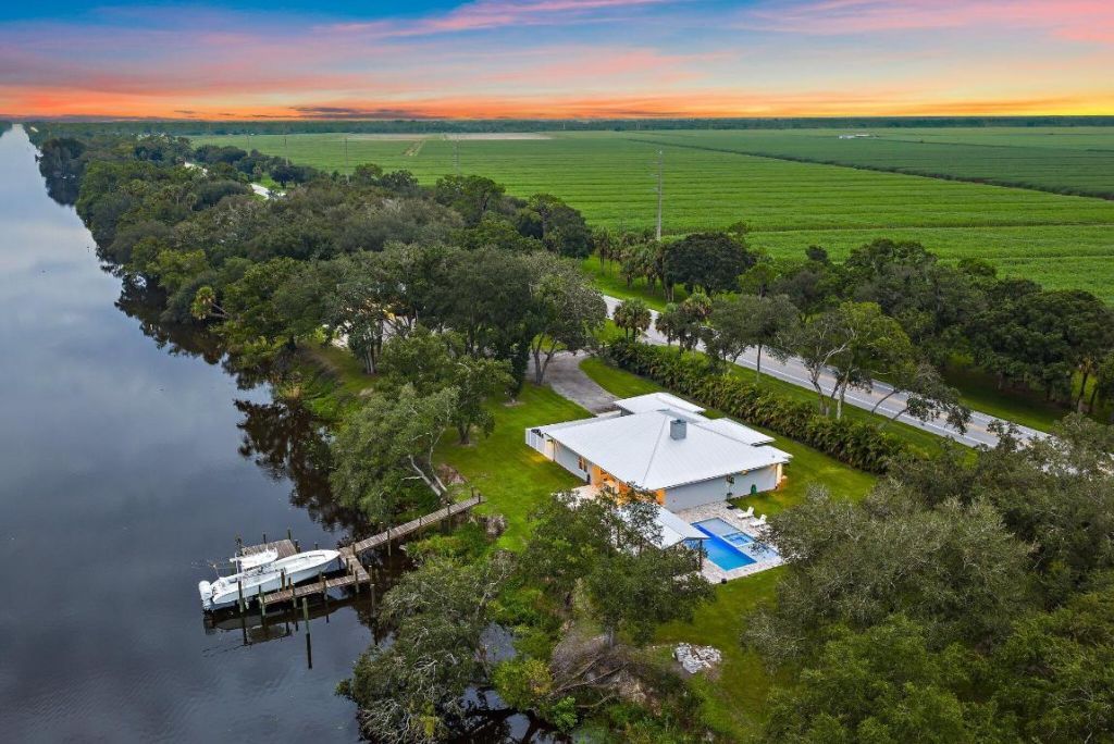 12955 SW Kanner Highway, Indiantown, FL 34956 Photo